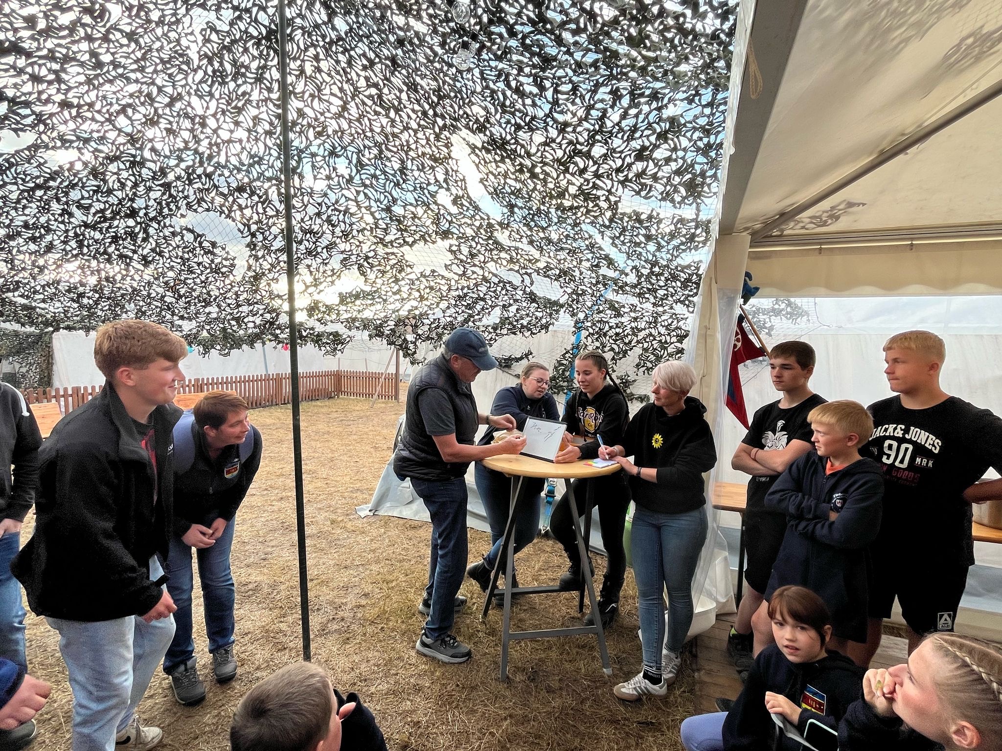 6a7ee07c-9dd4-4aaf-b268-7eab39298d74